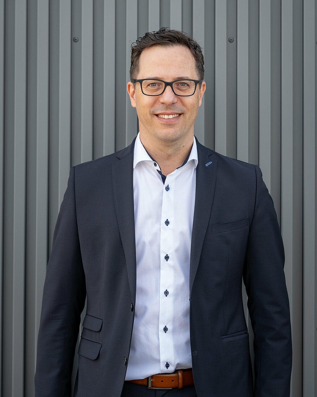 HirschmannAutomotive_Contact_Stefan_Tschol_2.jpg HirschmannAutomotive_Contact_Stefan_Tschol_2.jpg